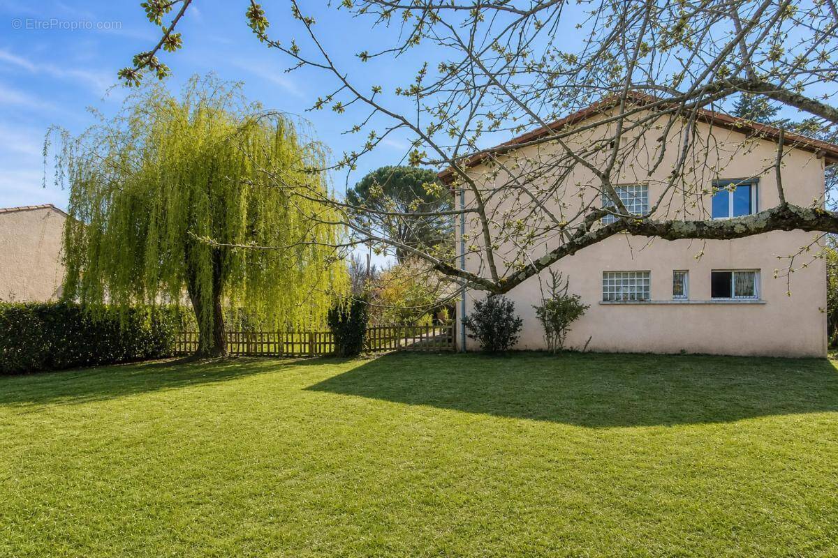 Maison à BLAN