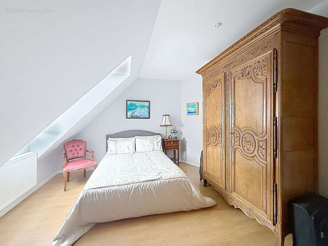 EXCLUSIVITE - LION-SUR-MER - maison de 6 chambres - photo 17