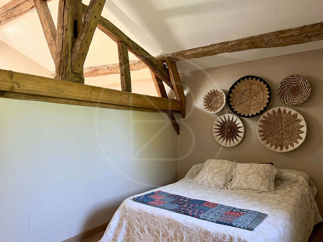 Maison à LAMOTHE-MONTRAVEL
