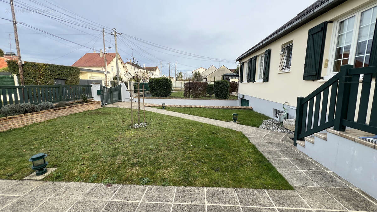 Maison à VIRY-CHATILLON