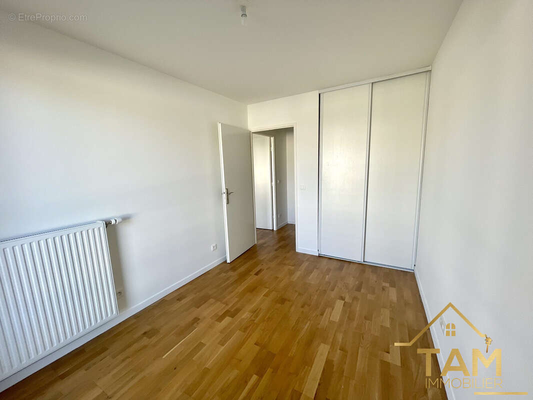 Appartement à SAINT-CYR-L'ECOLE
