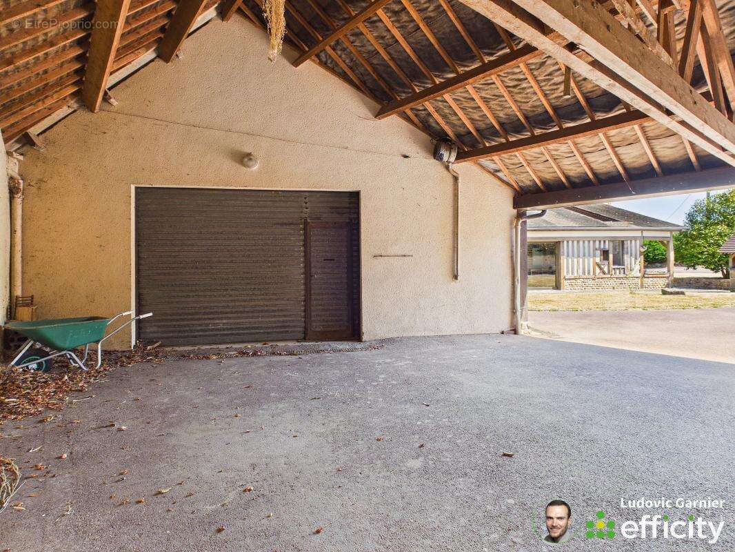 Maison 235 m² à Moulines  - photo 23