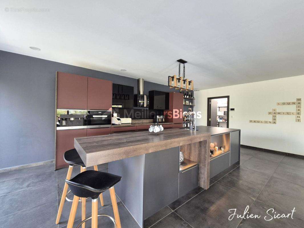 Villa contemporaine plain pied de 172m² - photo 8
