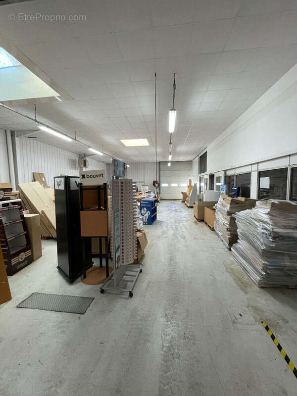 Commerce à SAINT-JUNIEN