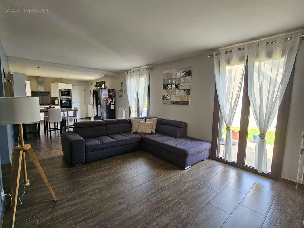 Maison à CLAYE-SOUILLY