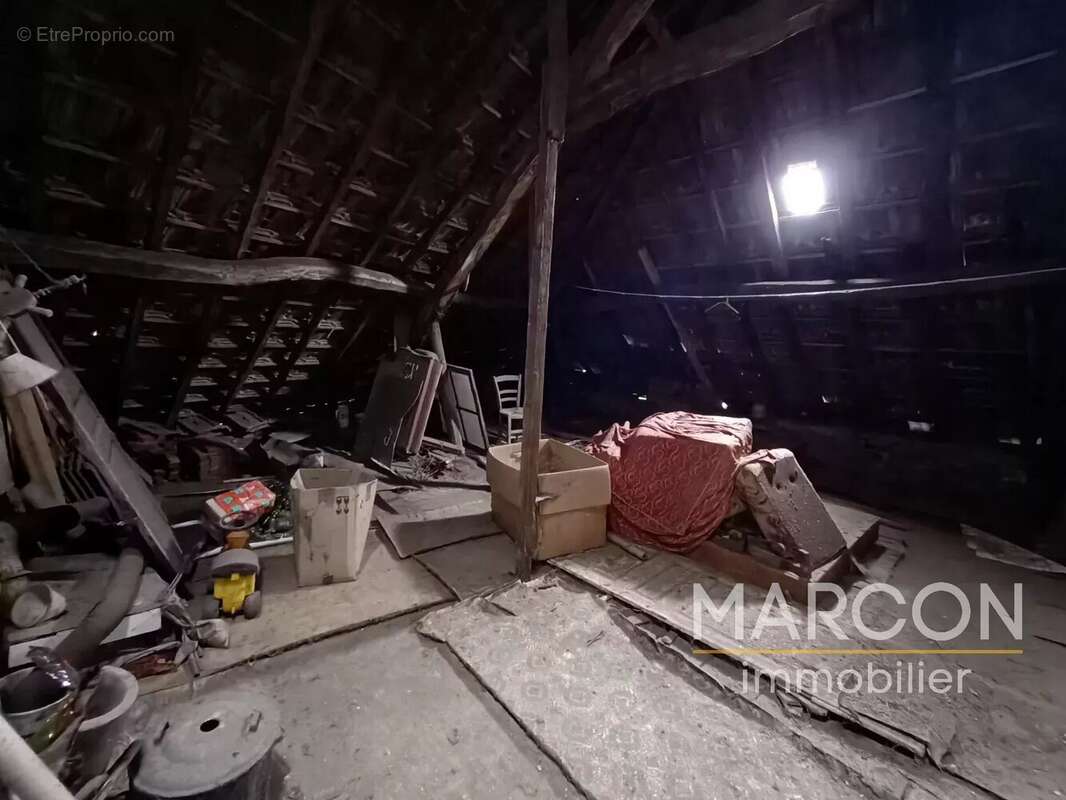 Maison à LAVAVEIX-LES-MINES