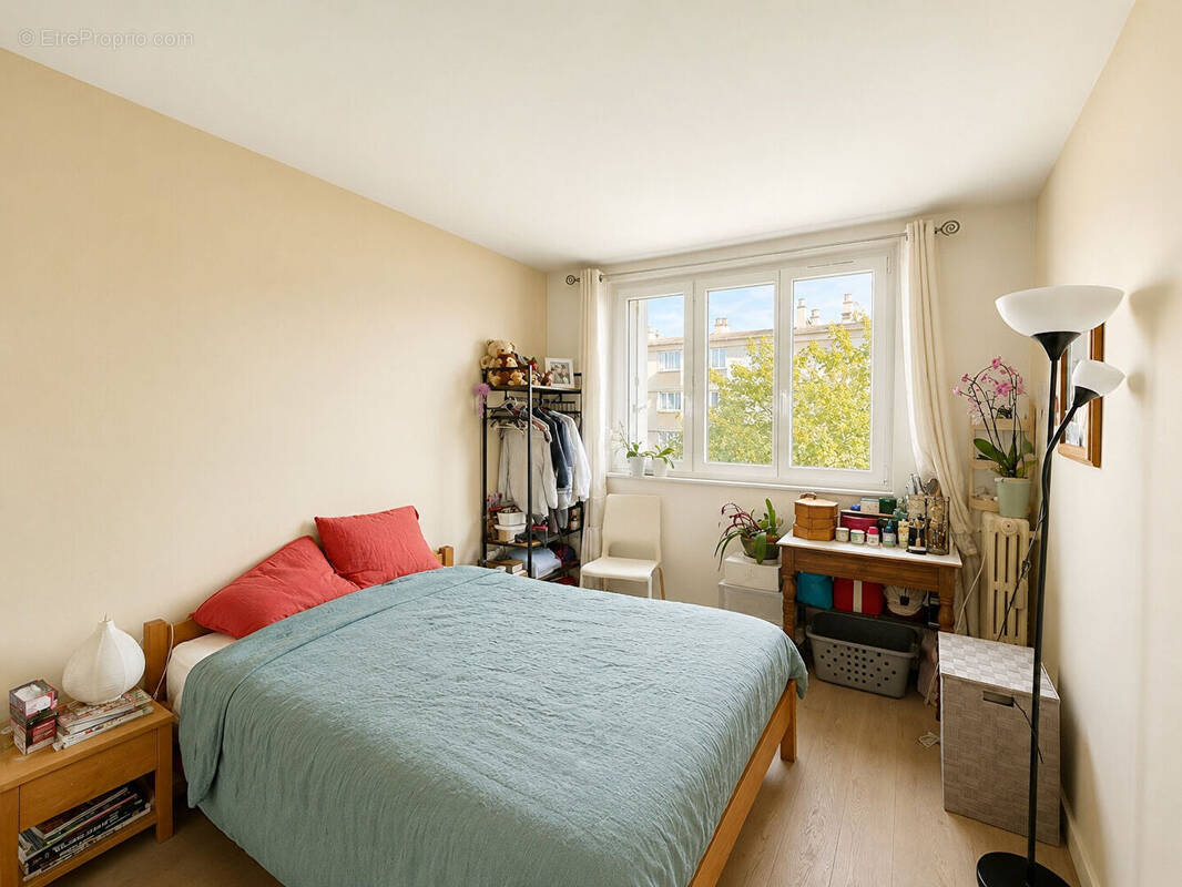 Appartement à NANTERRE