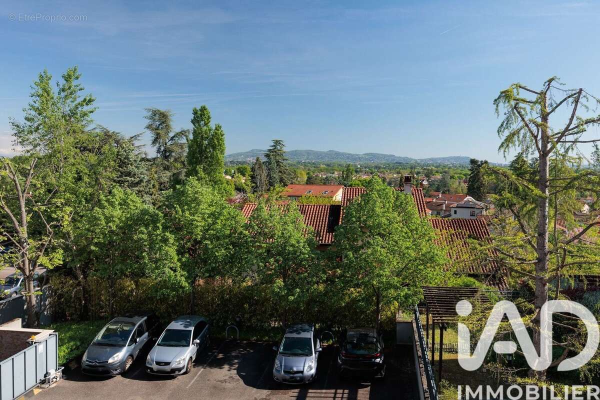 Photo 8 - Appartement à SAINT-GENIS-LES-OLLIERES