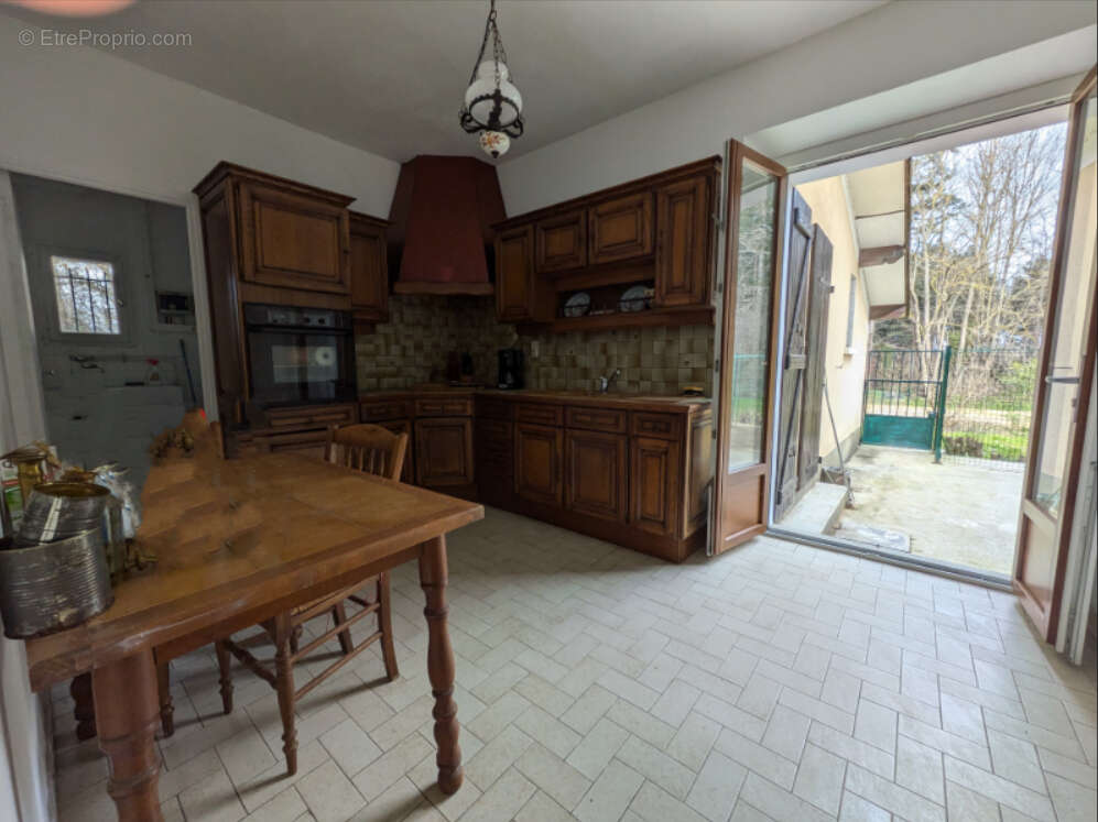 Maison à LES ISSARDS