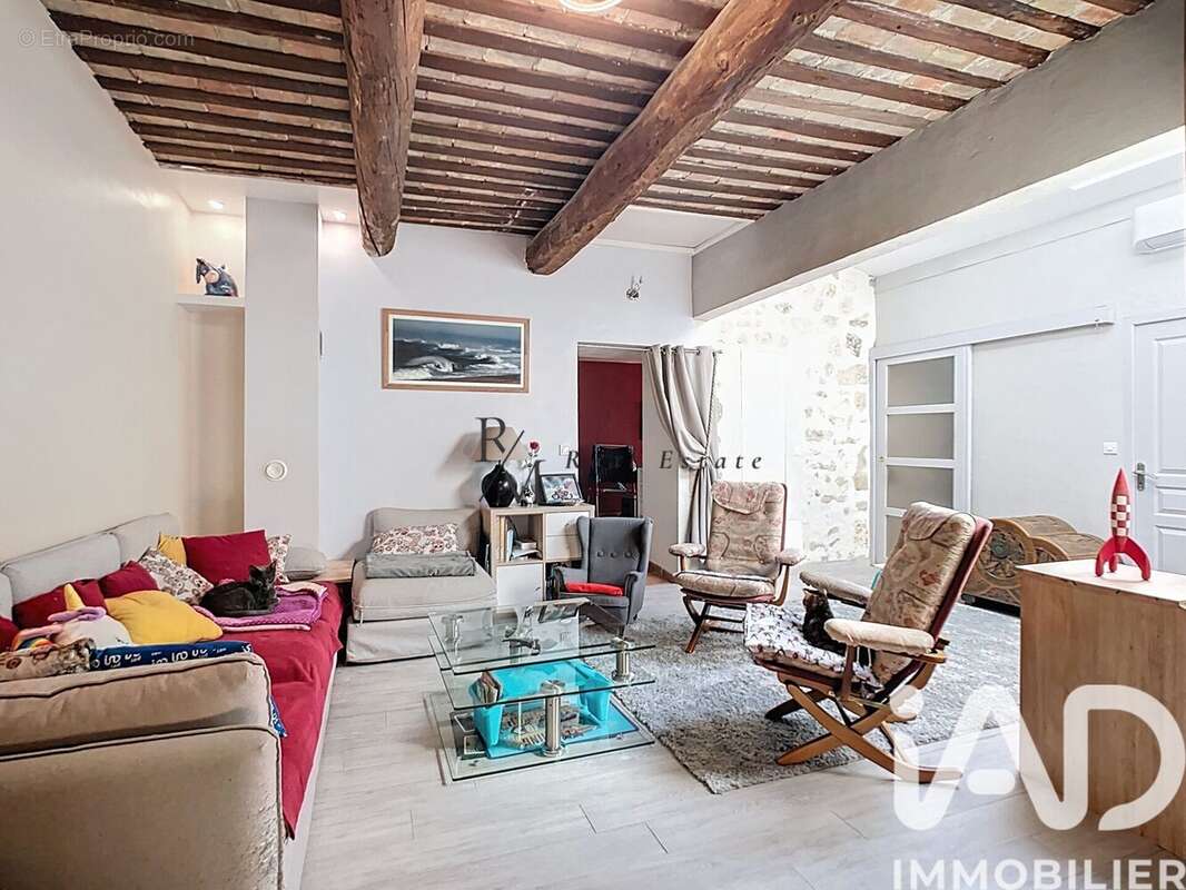 Photo 2 - Maison à LA ROQUE-D'ANTHERON