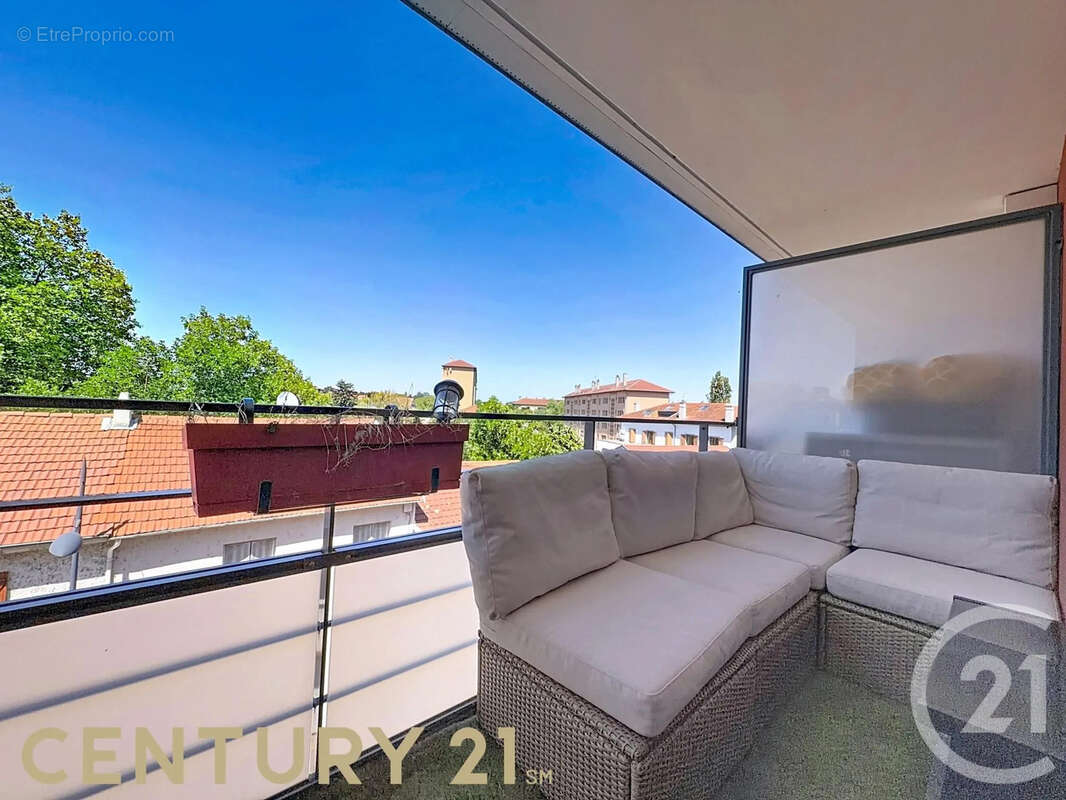 Appartement 39 m² à Sathonay-Camp  - photo 2