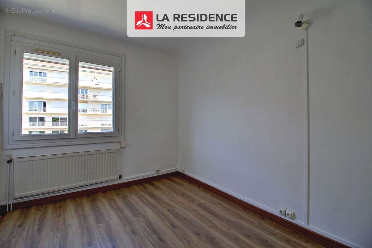 Maison à SAINT-ETIENNE-DU-ROUVRAY