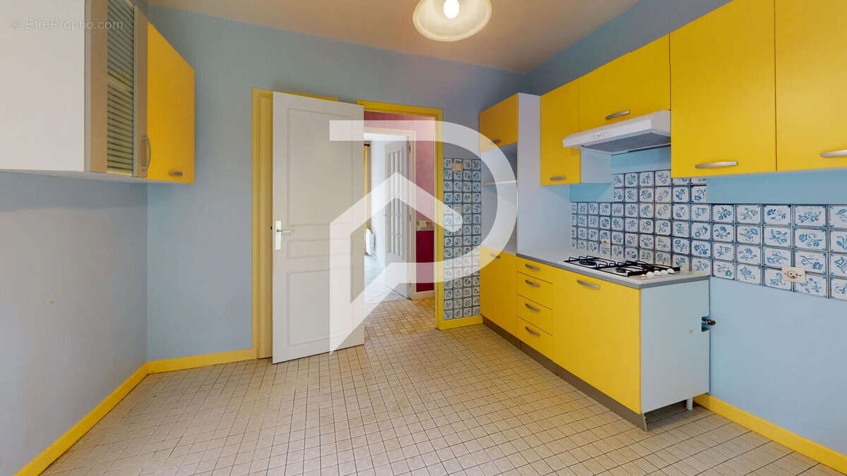 Maison à NEUILLY-SUR-SUIZE