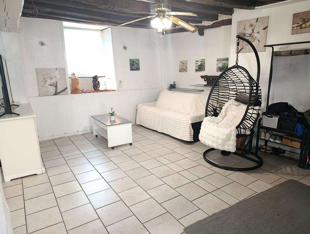 Maison à VARENNES-JARCY