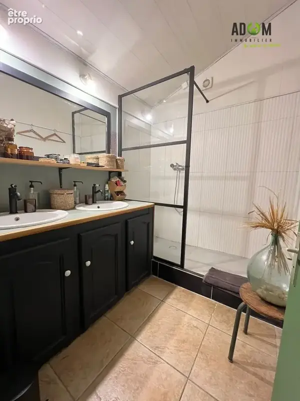 Maison 110 m² à Saint-Louis  - photo 7