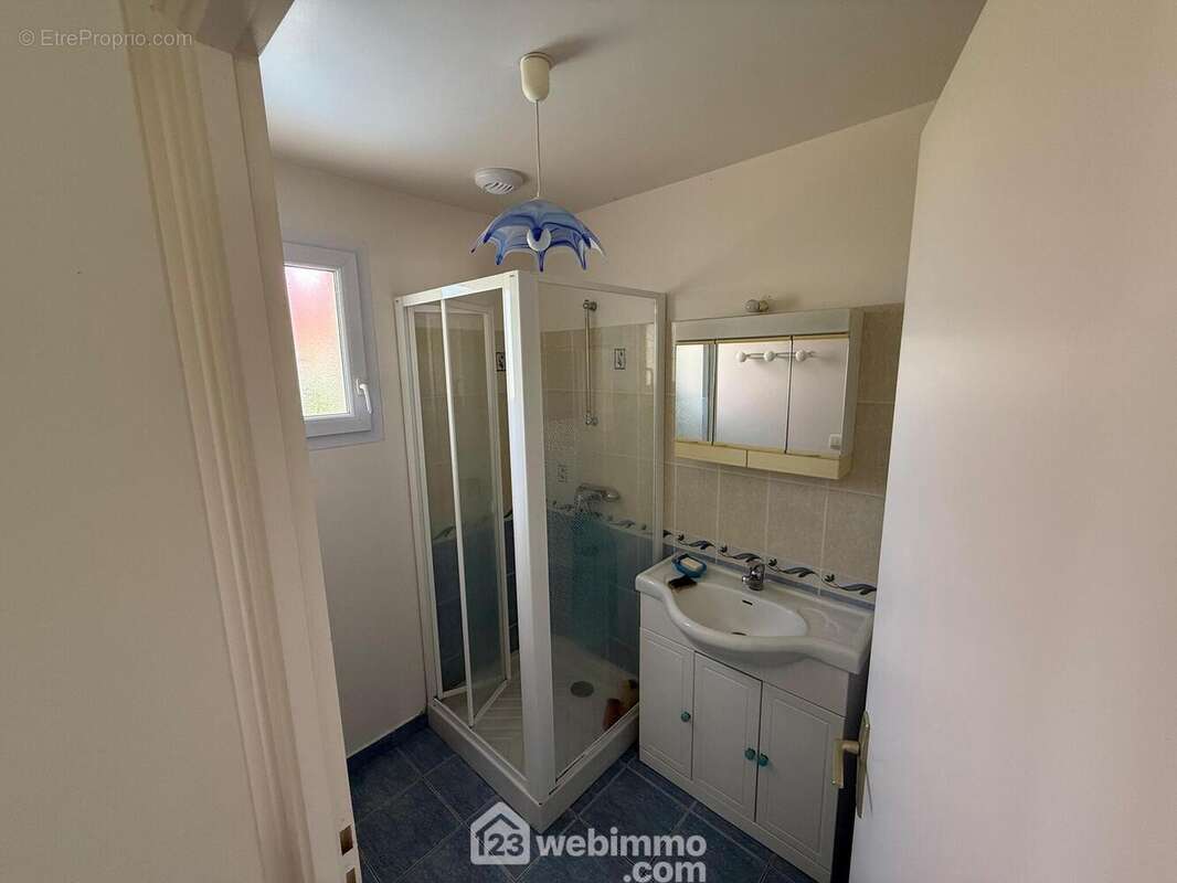Salle d&#039;eau Afficace - Maison à LONGEVILLE-SUR-MER