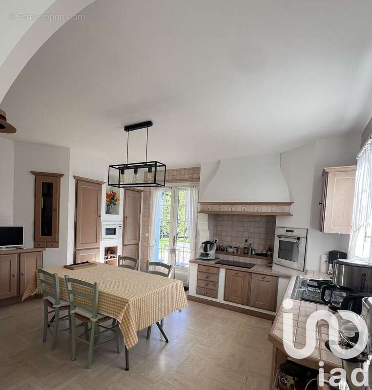 Photo 2 - Maison à CROIX-CHAPEAU