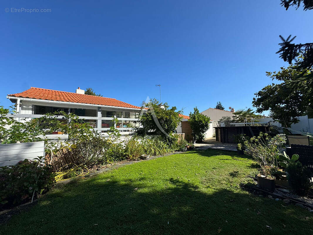 Maison à SAINT-MAIXENT-SUR-VIE