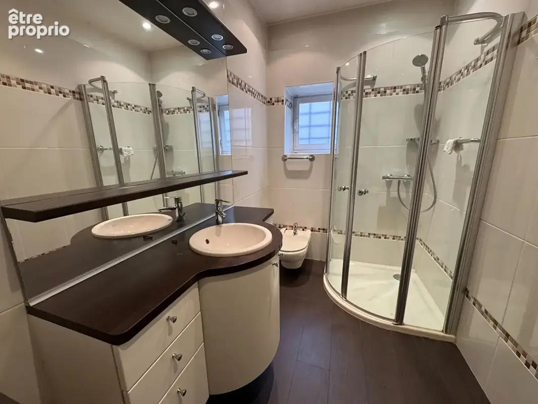 Grand appartement de 4 pièces 90 m² avec PKG / cave et Balcon - photo 6