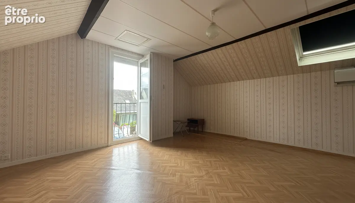 Maison familiale à réhabiliter à Bagneux ,Jardin et grand garage - photo 2