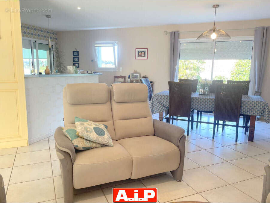 Maison à LA TARDIERE