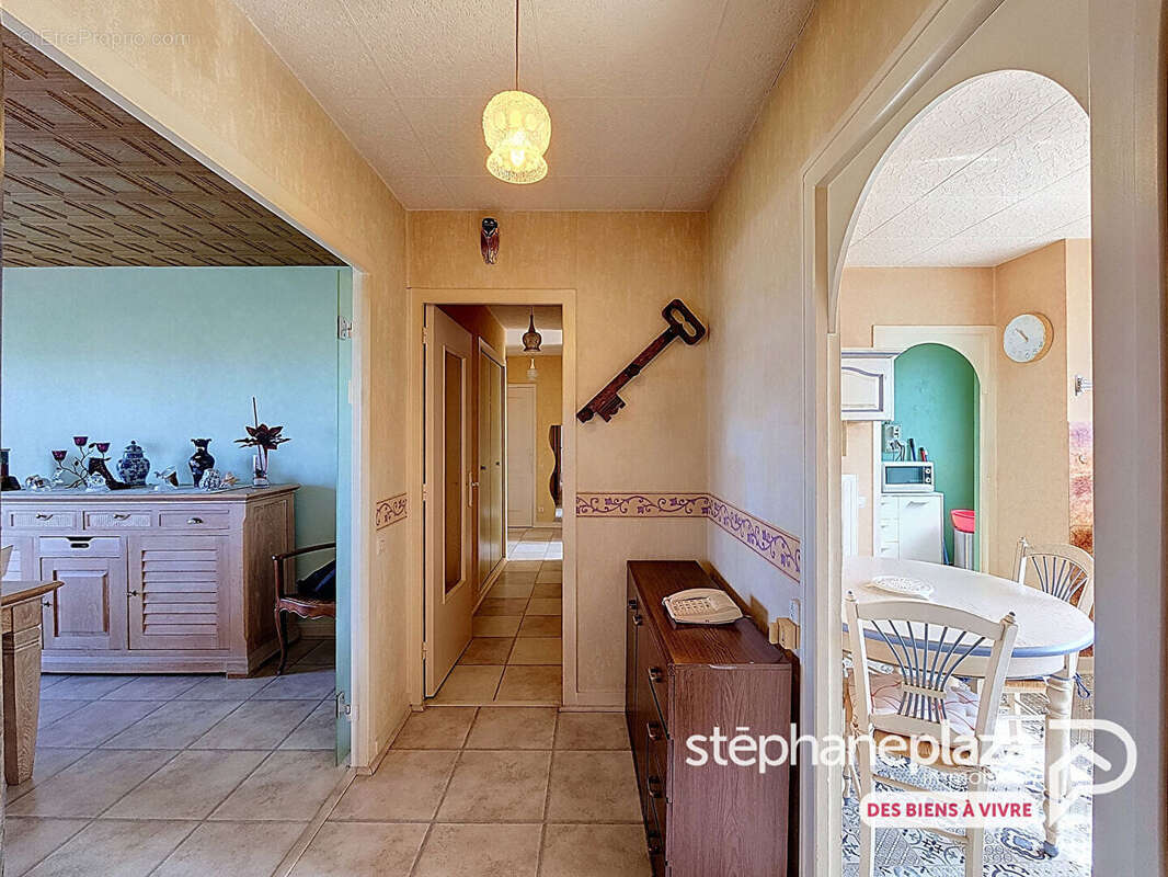 Appartement Bourg En Bresse 5 pièce(s) - photo 3