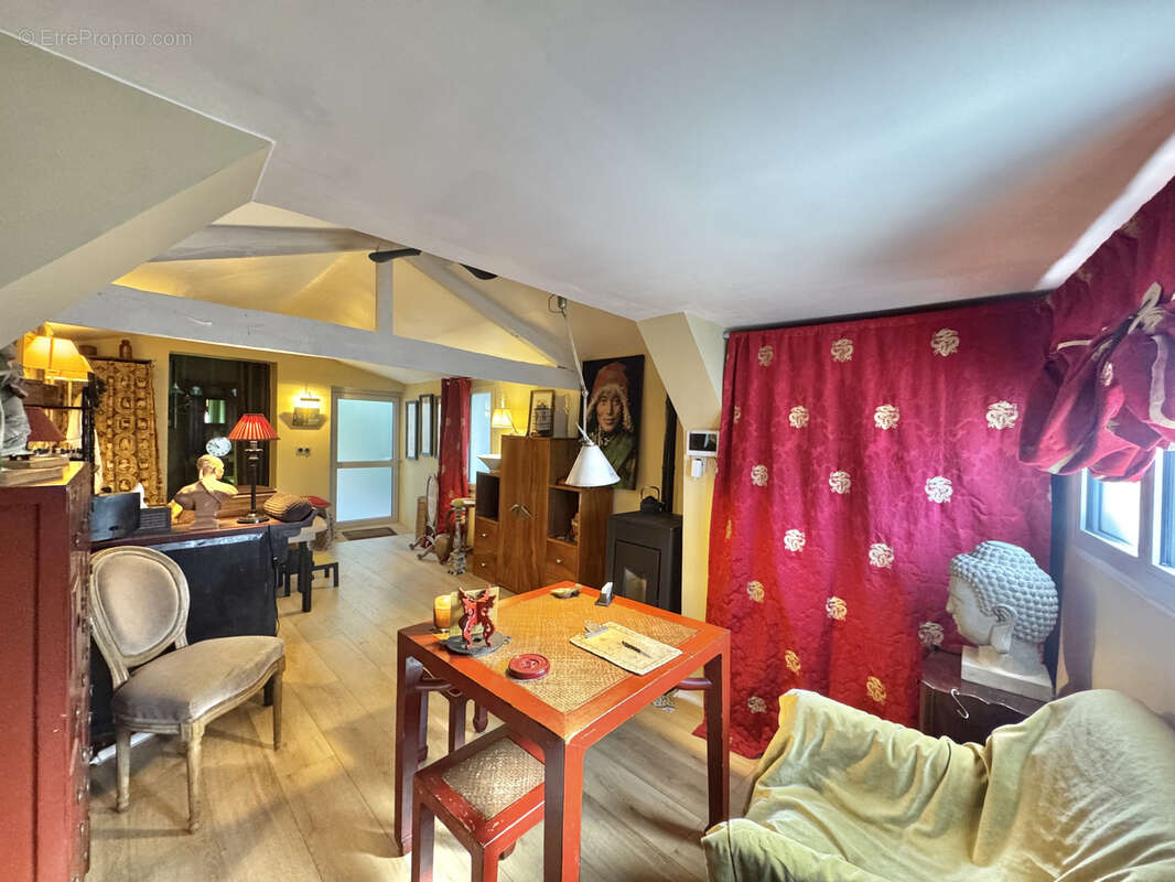 Appartement à NYONS