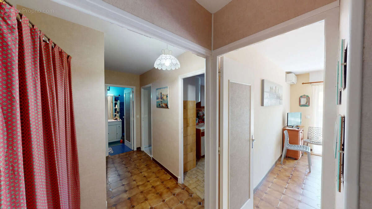 Appartement à FREJUS