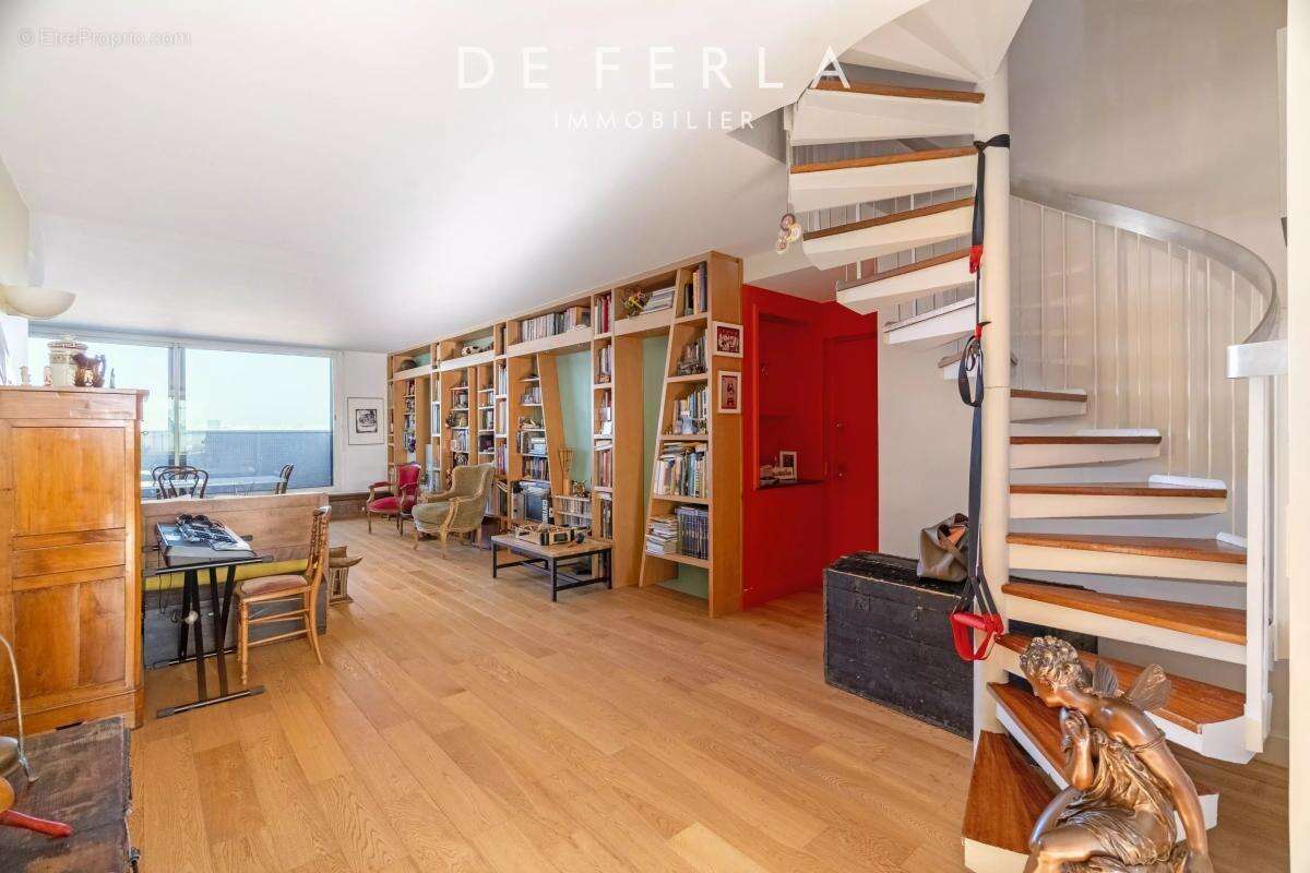 Appartement à PARIS-14E