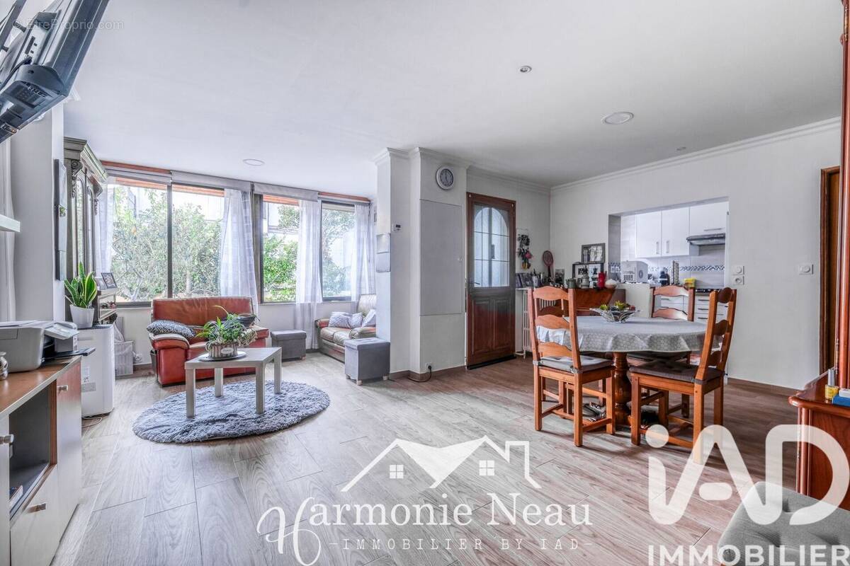 Photo 1 - Maison à LIVRY-GARGAN