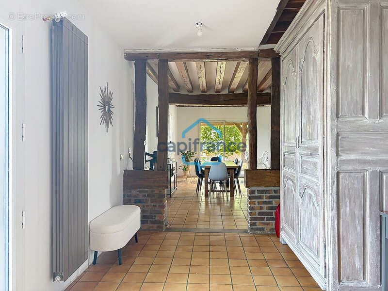 Maison à LA NEUVILLE-CHANT-D'OISEL