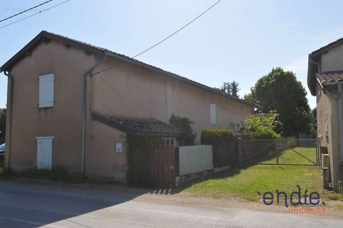 Maison à GUEREINS