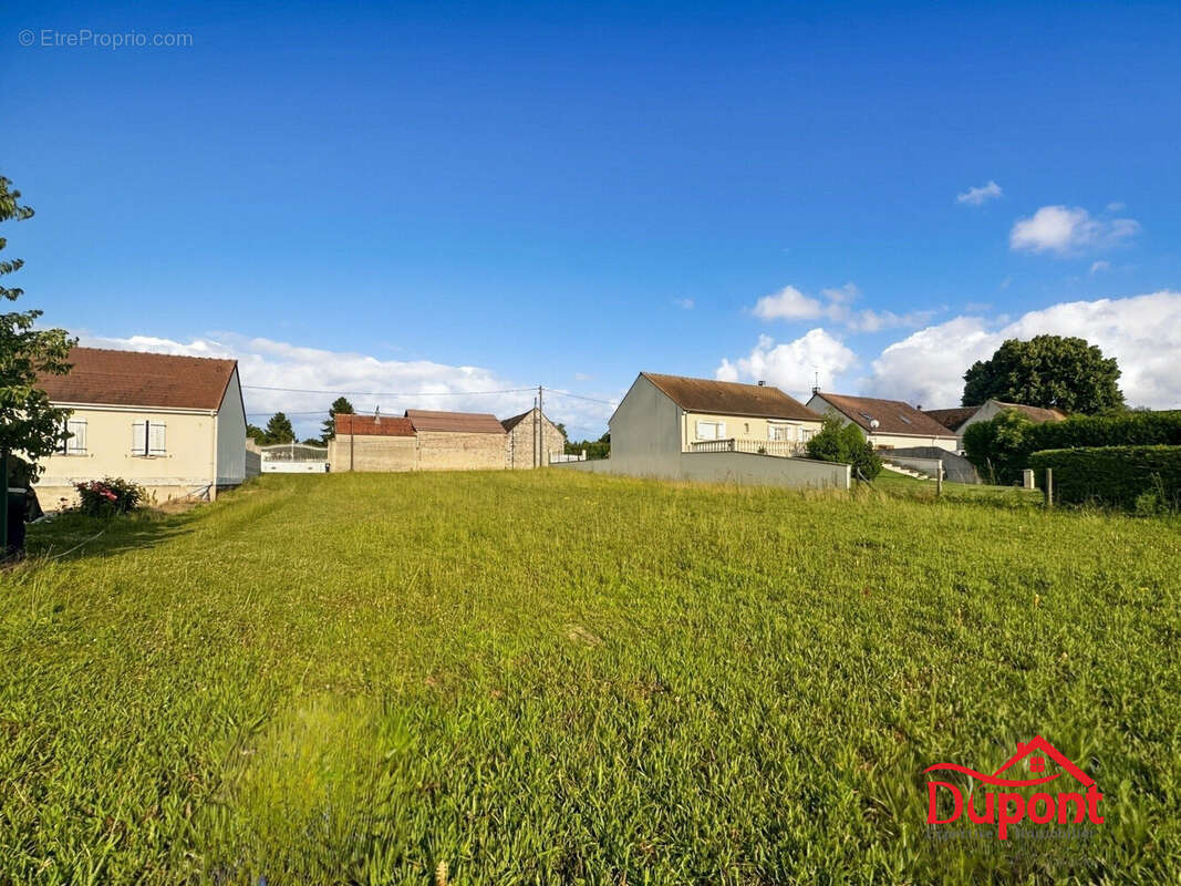 Terrain à VILLENAUXE-LA-PETITE
