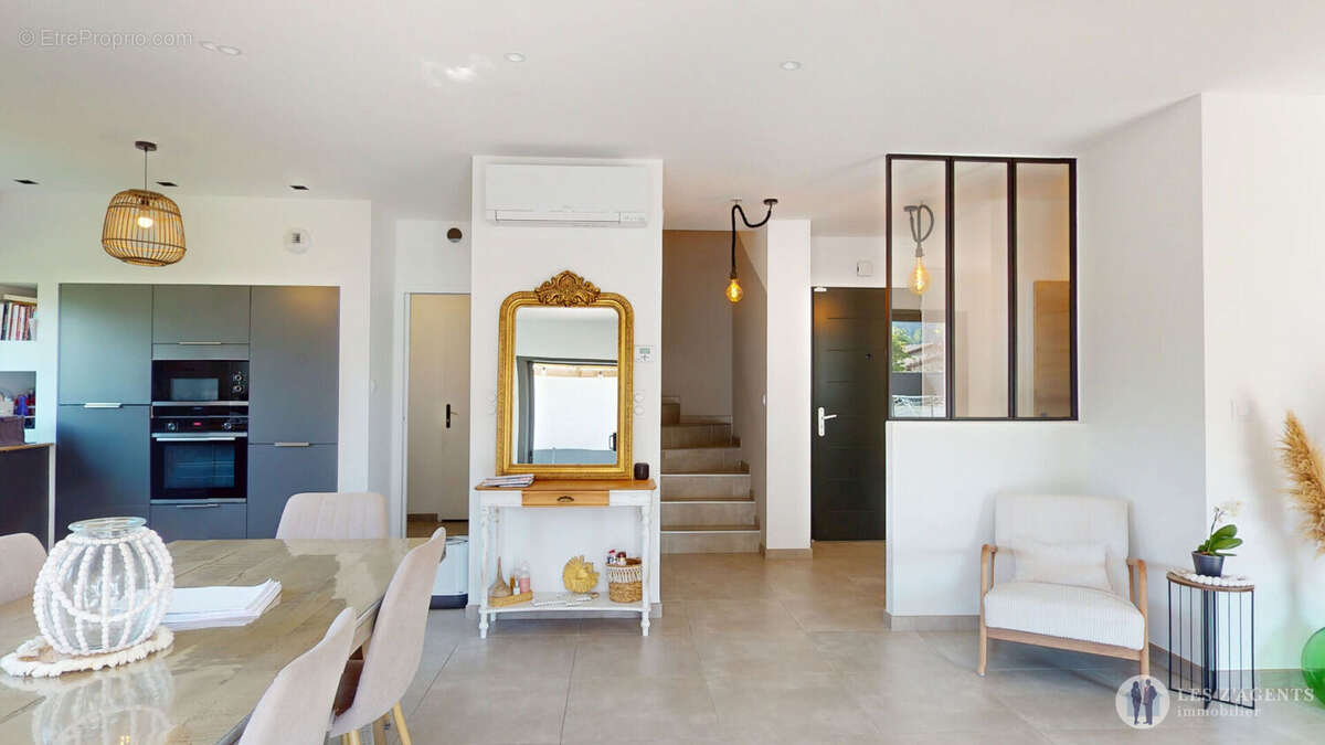 Maison récente 105m² au calme  sans vis-à-vis  terrain piscinable à Vif - photo 5