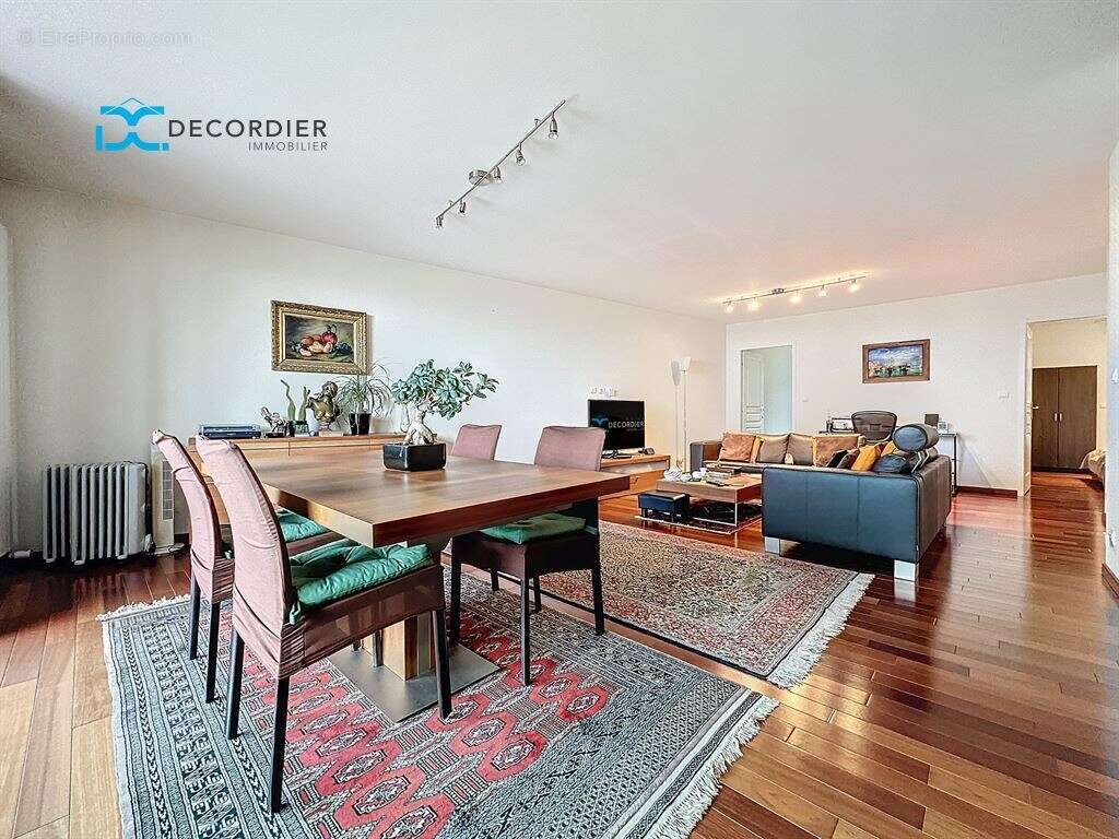Appartement à EVIAN-LES-BAINS