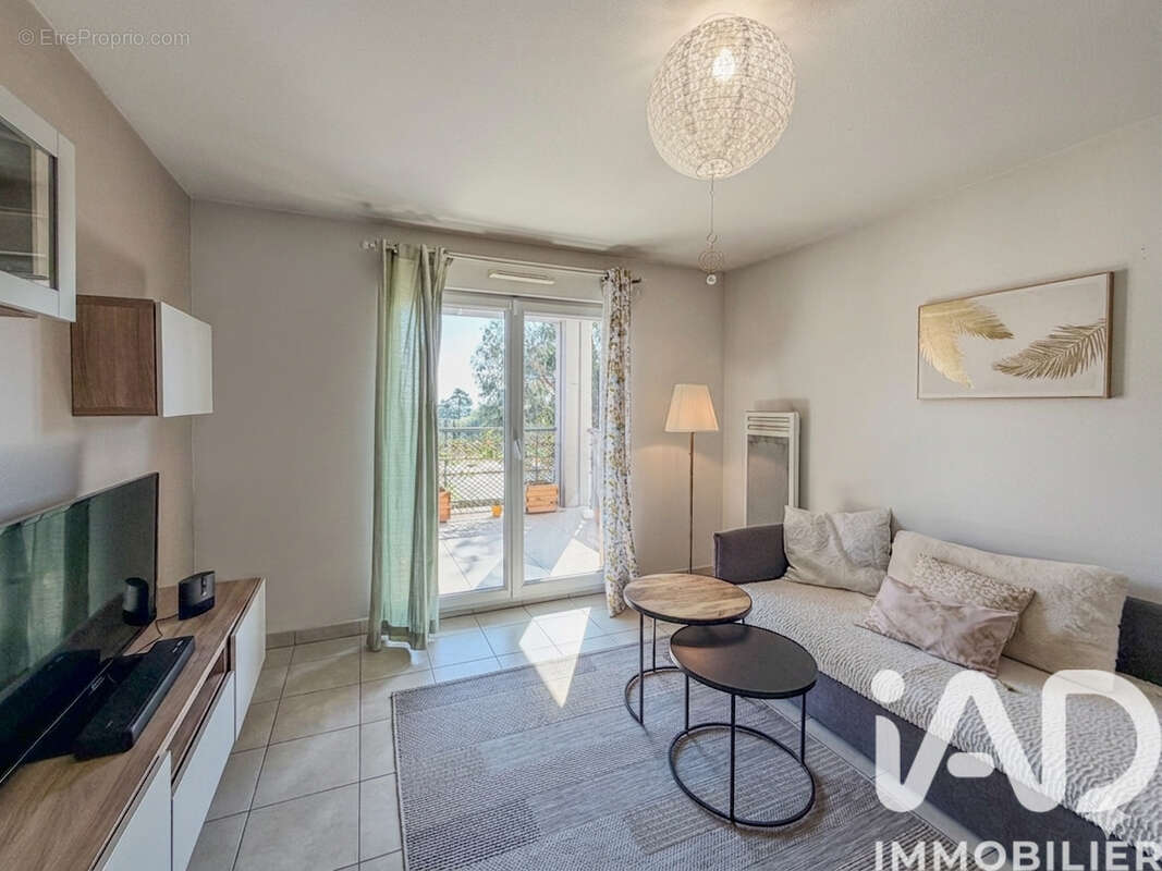 Photo 2 - Appartement à ROQUEBRUNE-SUR-ARGENS