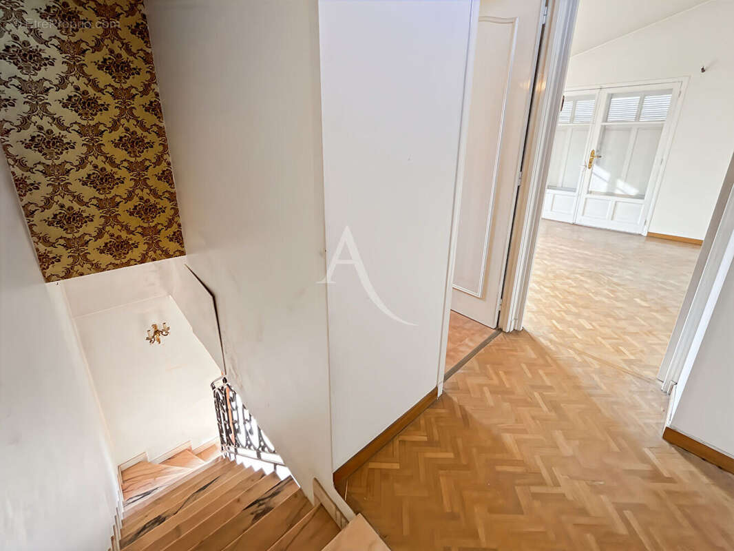 Appartement à MOUGINS