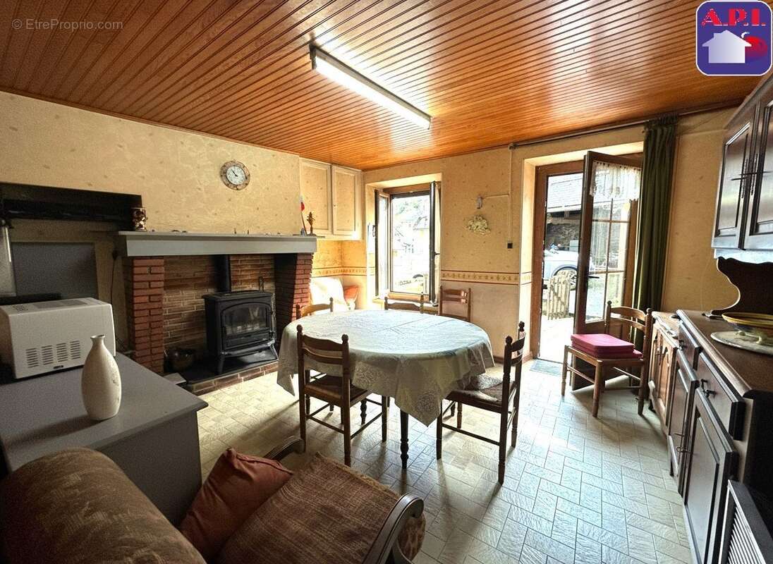 Maison à SAINT-LARY