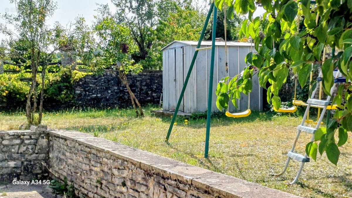 Maison 88 m² à Vireaux  - photo 8