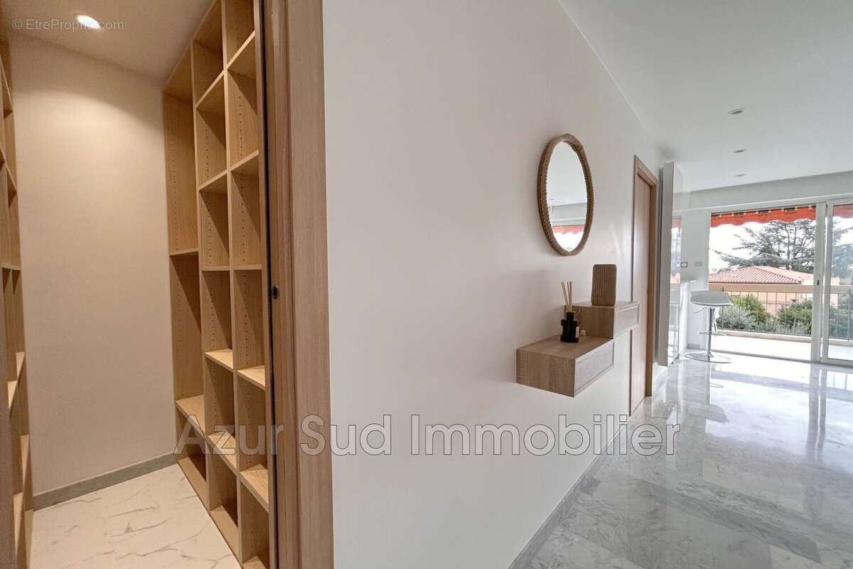 Appartement à VALLAURIS