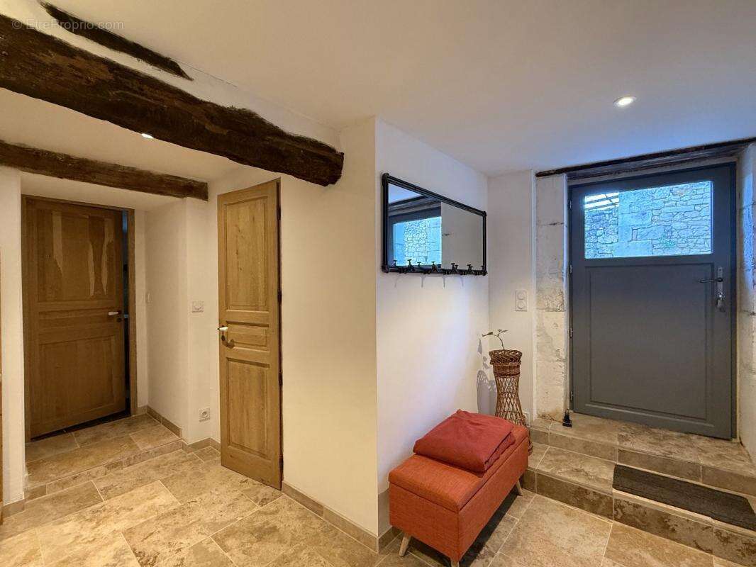 Maison à BOURDEILLES
