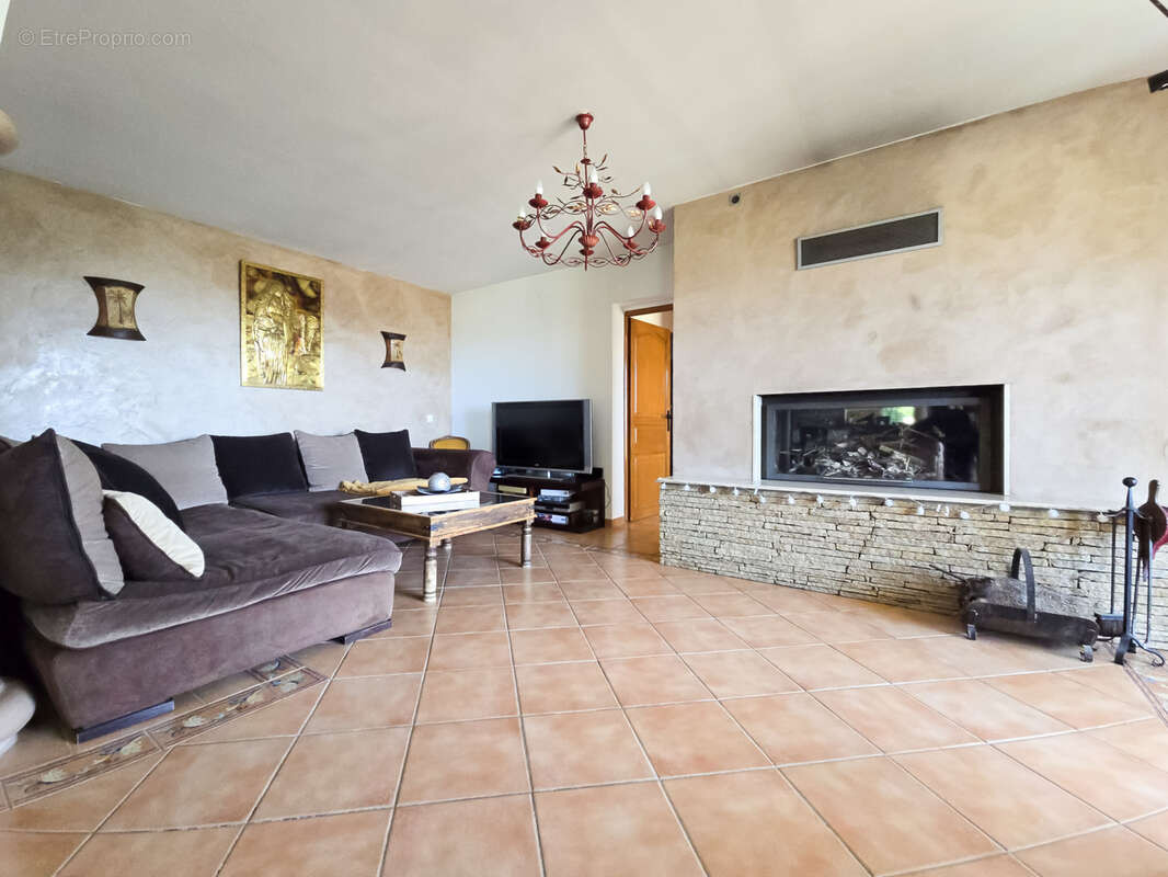 Maison à OLLIOULES