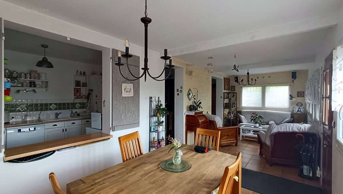 Maison à LES MUREAUX