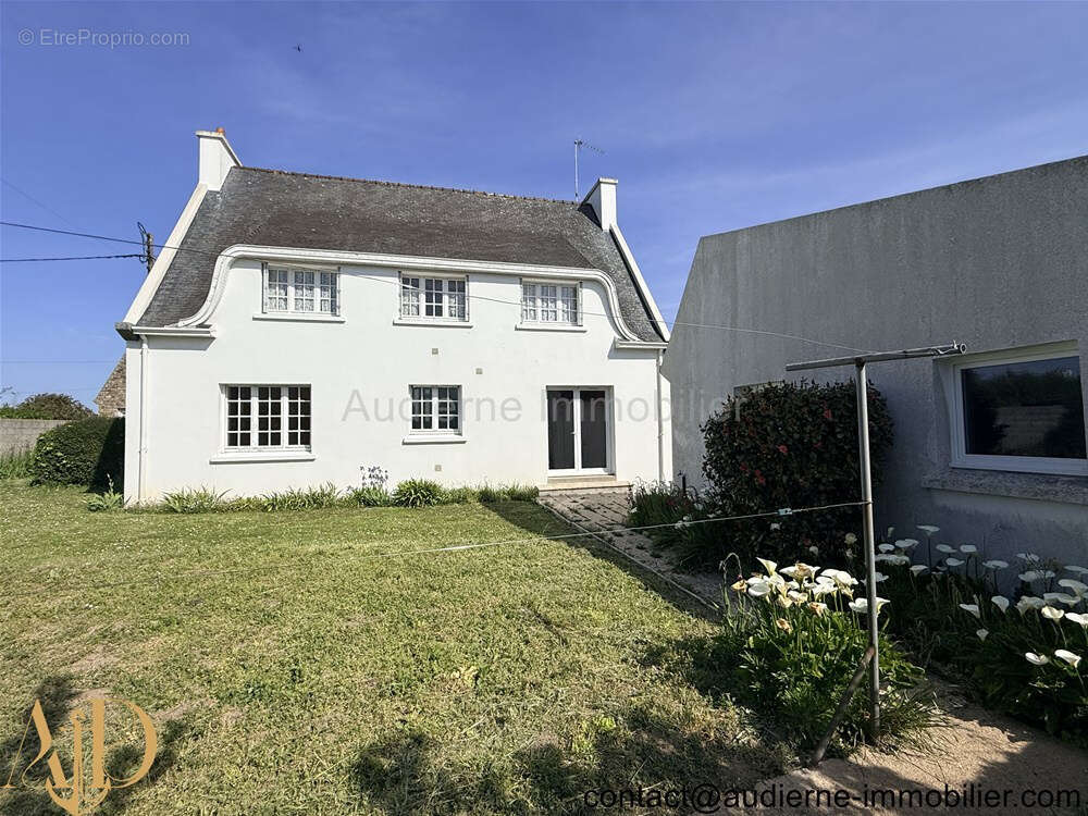 Maison à AUDIERNE