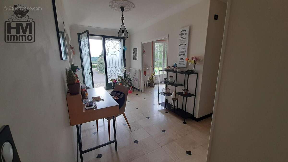 Maison 192 m² à Feytiat  - photo 9