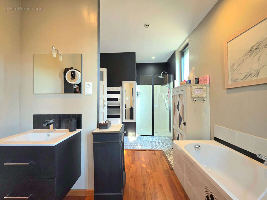 Maison à ROMANS-SUR-ISERE