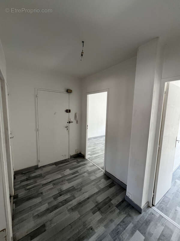 Appartement T3   Le Chambon-Feugerolles - photo 4