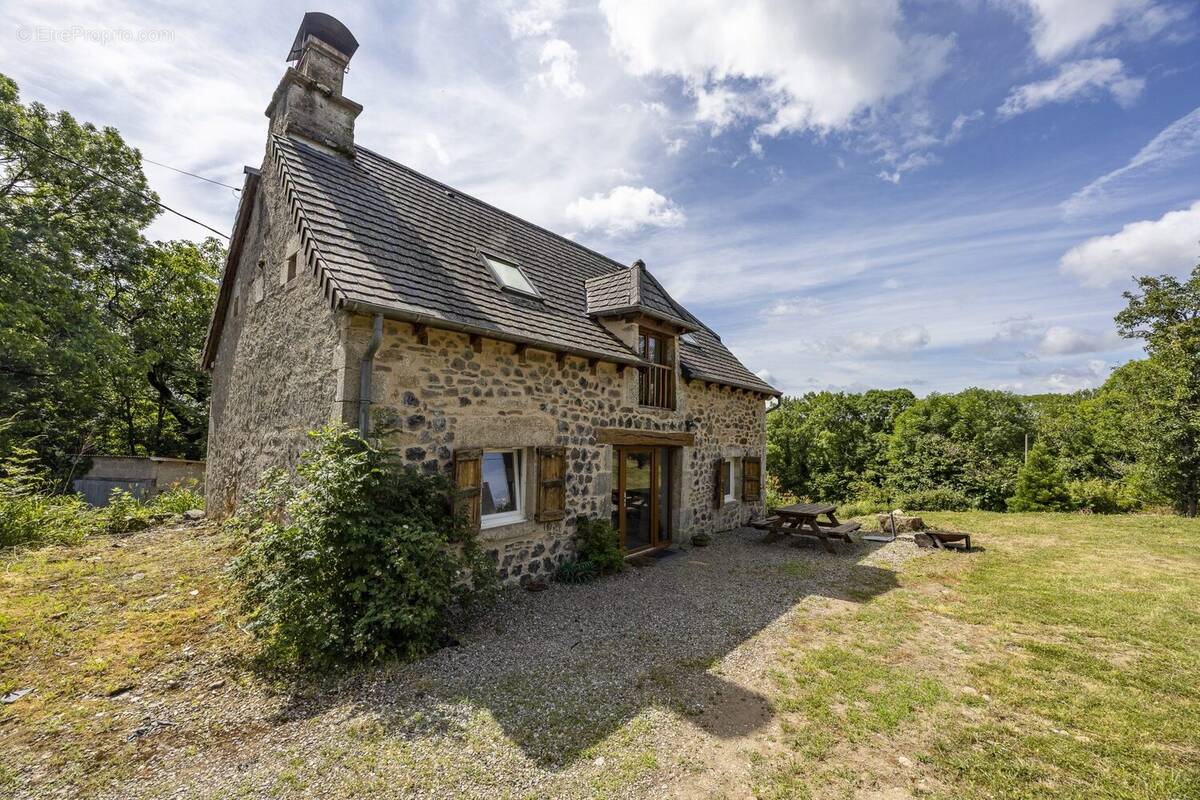 Maison à AURIAC