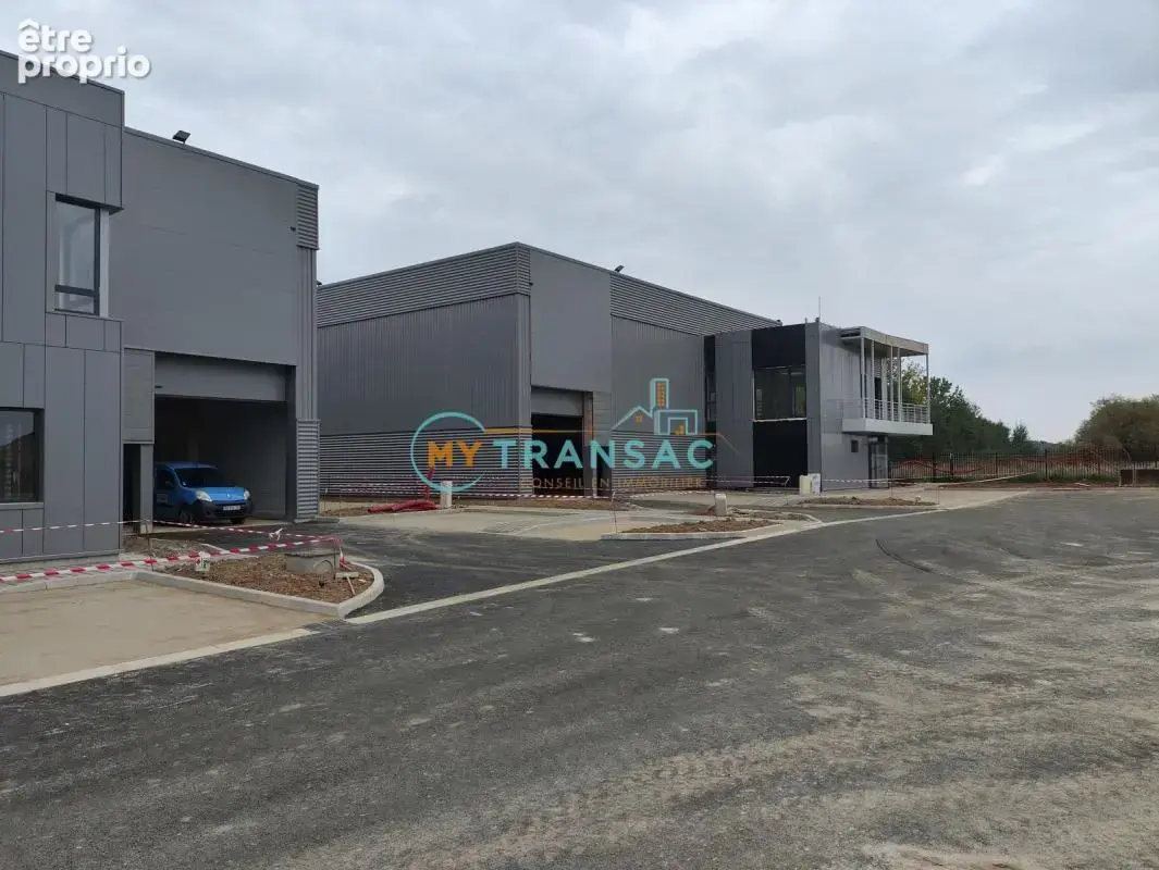 Commerce 700 m² à vendre à Courtry (77181) - photo 3