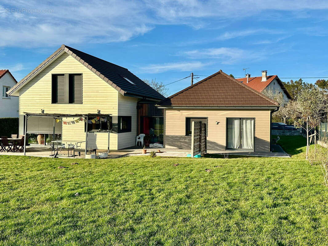 Maison à LUXEUIL-LES-BAINS